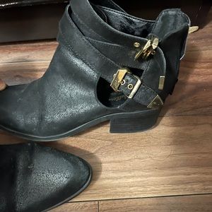 Black booties with buckles Seychelles